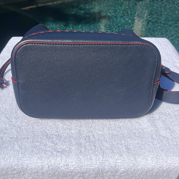 Louis Vuitton Lockme Braided Bucket Bag - Picture 10 of 17